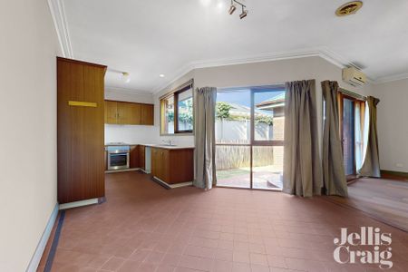 2/127 Ogilvie Street, Essendon - Photo 3