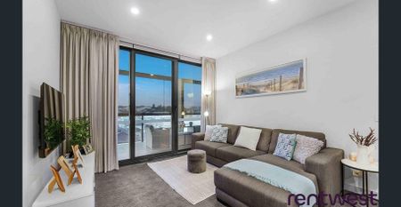 CRAZY IN LOVE WITH COOGEE - Photo 2