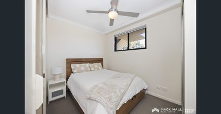 Furnished Stylish 2-Bedroom Apartment with Modern Comforts - Photo 3