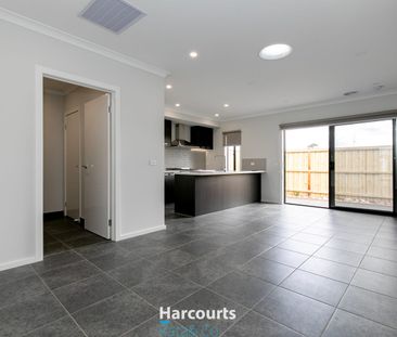 Like New & Ready to call HOME! - Photo 1