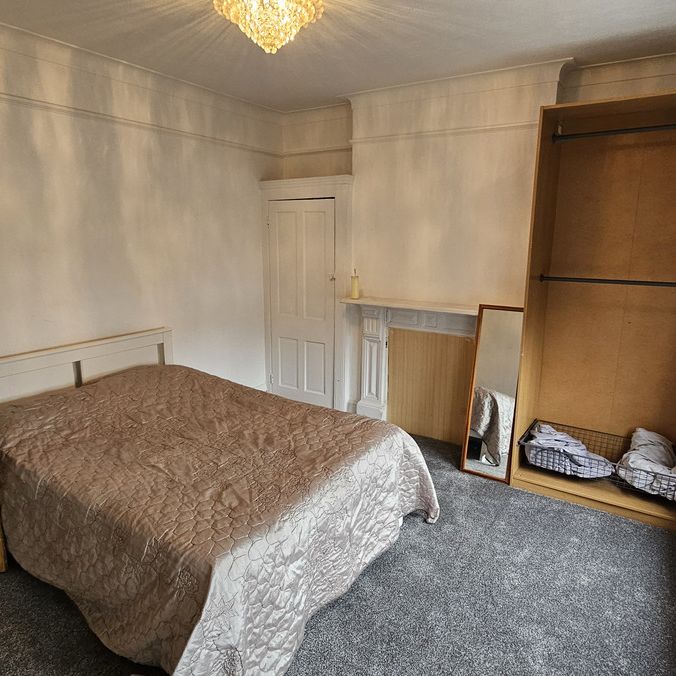 Wellmeadow Road, London, SE6 1 - Photo 1