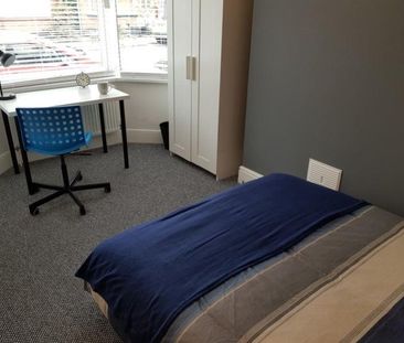 4 bedroom terraced house to rent - Photo 1