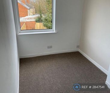 3 bedroom end of terrace house to rent - Photo 4