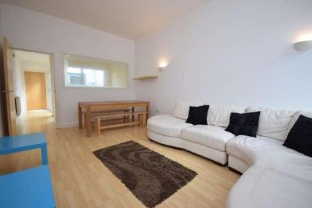 Southcombe Walk, Hulme, Manchester, M15 - Photo 2