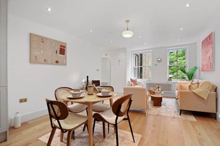 2 Bed Flat, Vicarage Gate, W8 - Photo 3