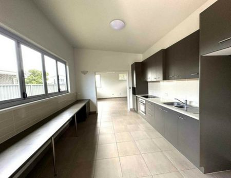 STYLISH, BRIGHT & DESIGNED FOR EASY LIVING - Photo 5