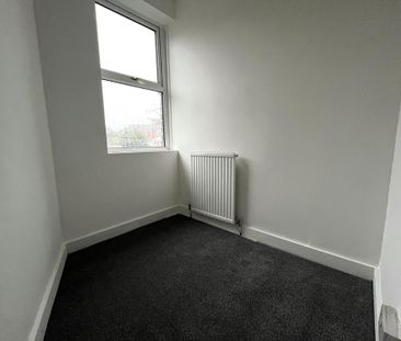 2 bedroom end of terrace house to rent - Photo 6