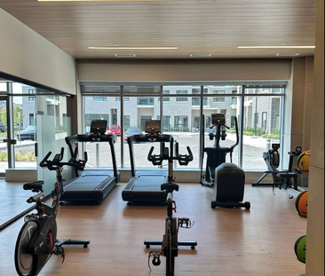 For Lease - 3250 Carding Mill Trail Unit# 101, Oakville, Ontario - Photo 2
