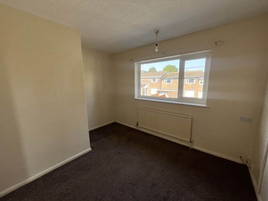 Price £1,100 pcm - Available Now - Unfurnished - Photo 1