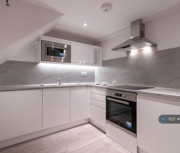 2 bedroom flat to rent - Photo 4