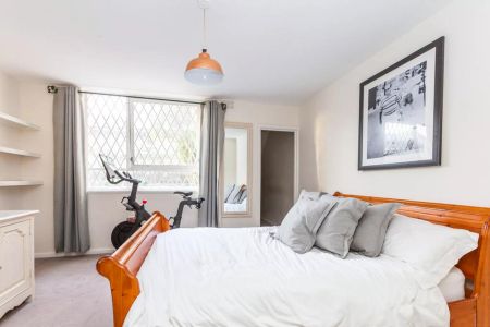 Dawes Road, Fulham, London, SW6 - Photo 3