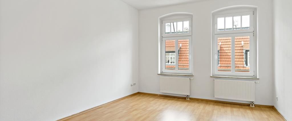 Schöne helle zwei Raumwohnung mit Balkon - Foto 1
