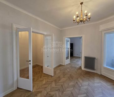 Little Paris Restaured Art Deco, Two Bedrooms, Downtown - Photo 2