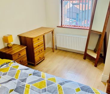 Wolseley Street, Room 3, BT71LG, Belfast - Photo 5