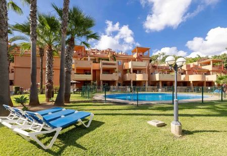 Middle Floor Apartment in Reserva de Marbella - Photo 4