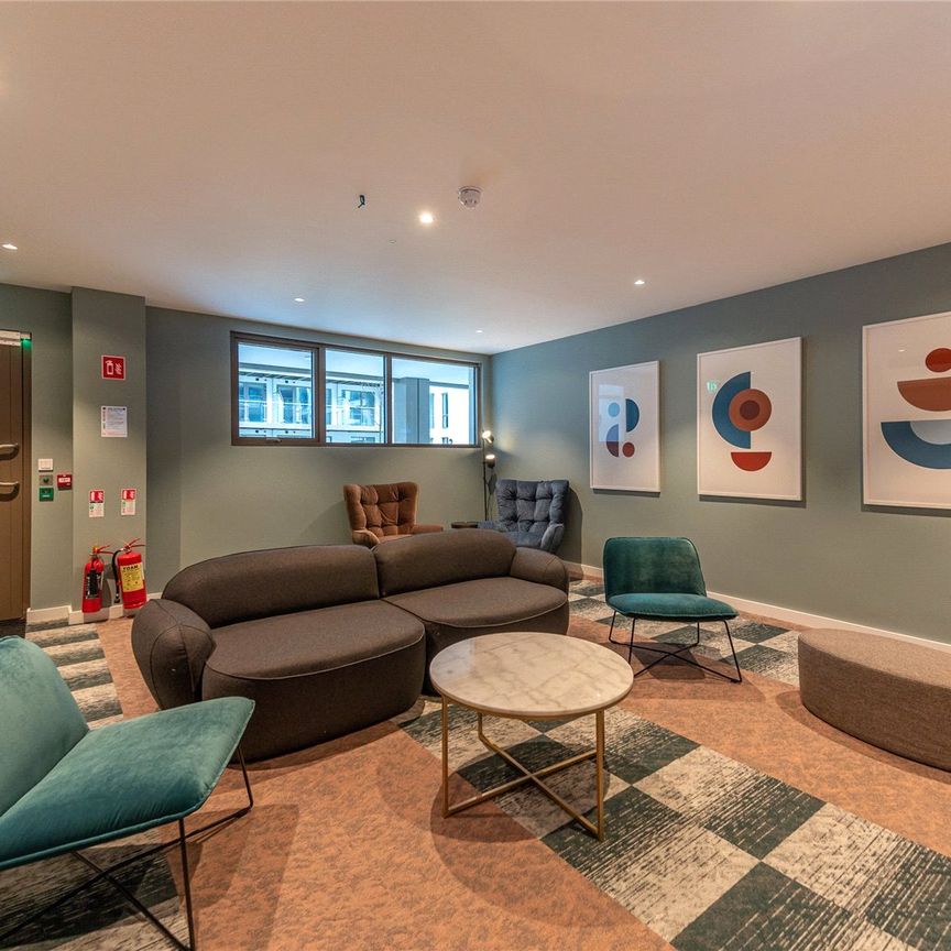 Swiss Cottage - Photo 1