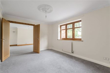 A 7 bedroom detached three storey property situated within the Village of New Packington - Photo 5