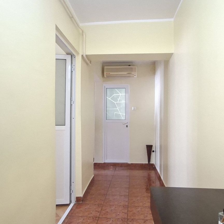 Apartament doua camere decomandat,Micro 14 - Fotografie 1