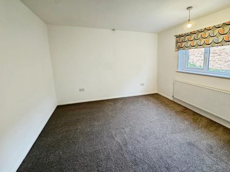 3 bedroom terraced house to rent - Photo 3