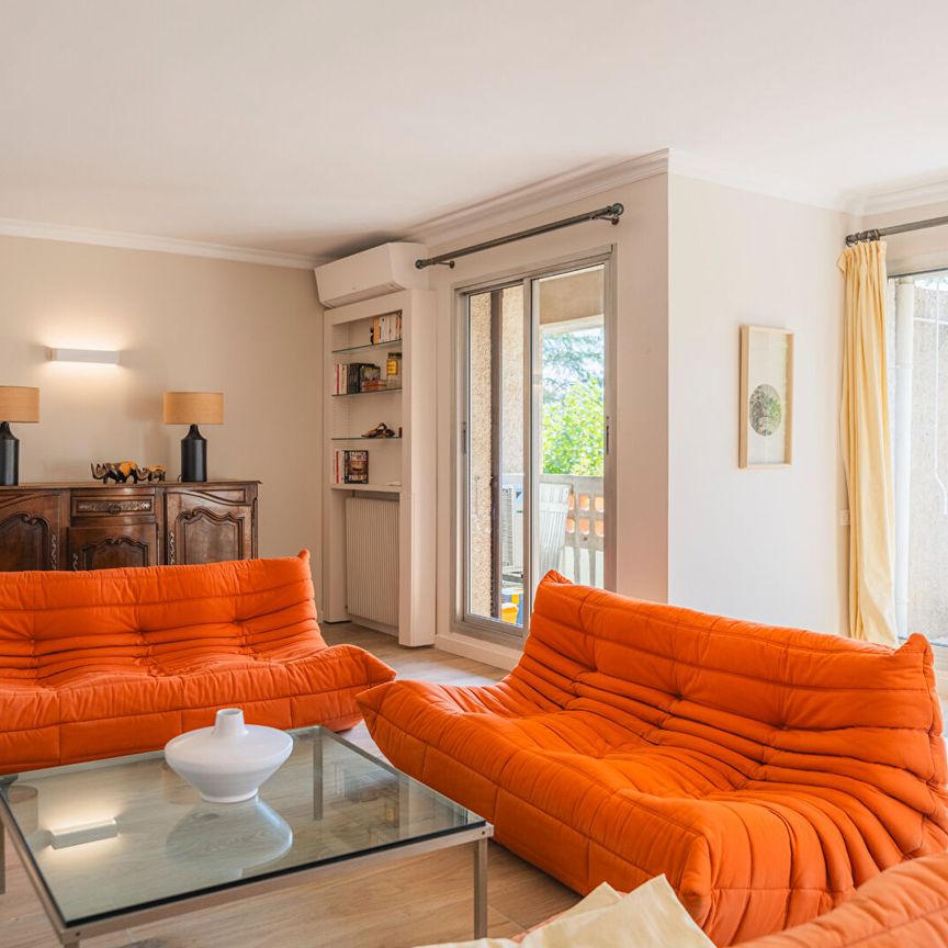 Location Appartement 5 pièces 152m² AIX EN PROVENCE 90ème - Photo 1