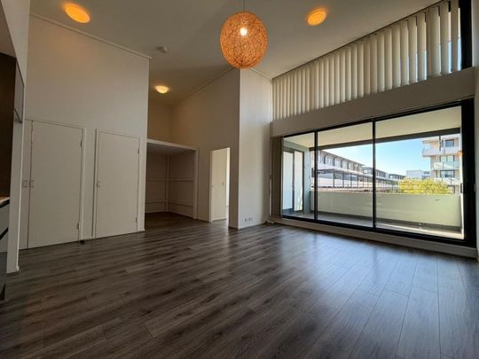 Stylish Urban Living Sanctuary - The 'Linc' - Photo 1