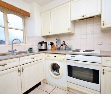 1 bed flat to rent in Wheat Sheaf Close, London, E14 - Photo 2