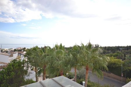 Atico en alquiler en Altos de Estepona, Estepona - Photo 5