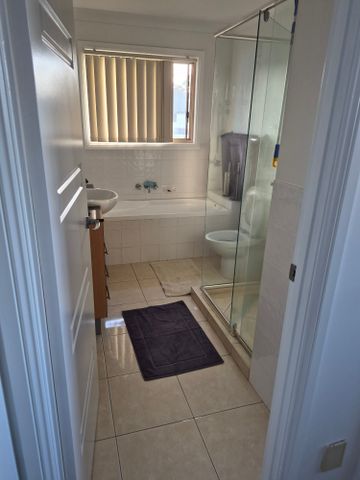 Varsity Lakes - Photo 4