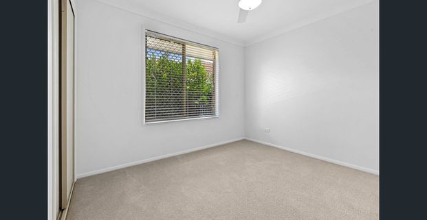 Entertainer’s Dream in Sought-After Manly West Location - Photo 1