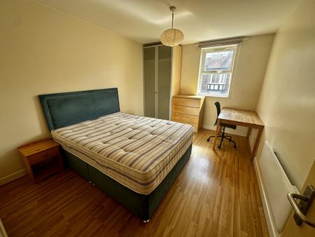 2 bedroom flat to rent - Photo 3