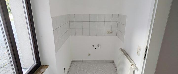 ++ angekommen: 2-Raum-Wohnung mit Tageslichtbad & Top-Lage in Zwickau - sofort einziehen! ++ - Photo 1