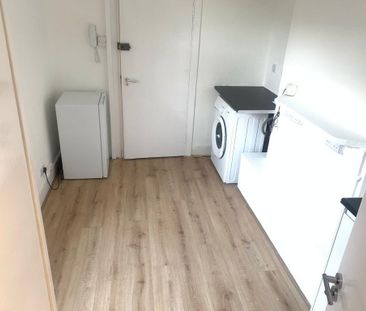 Studio to rent - Photo 6