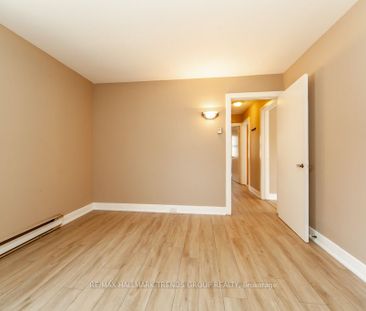 Detached Home For Lease | N8138792 - Photo 6