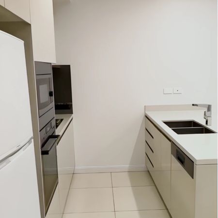 2 bed 2 bath-460 - Photo 4