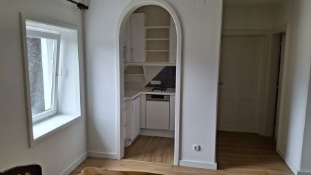 Dachgeschoßwohnung in bester Lage - Photo 4