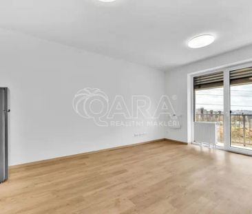 Pronájem bytu 1+kk, Za černým mostem, 35 m - Photo 4