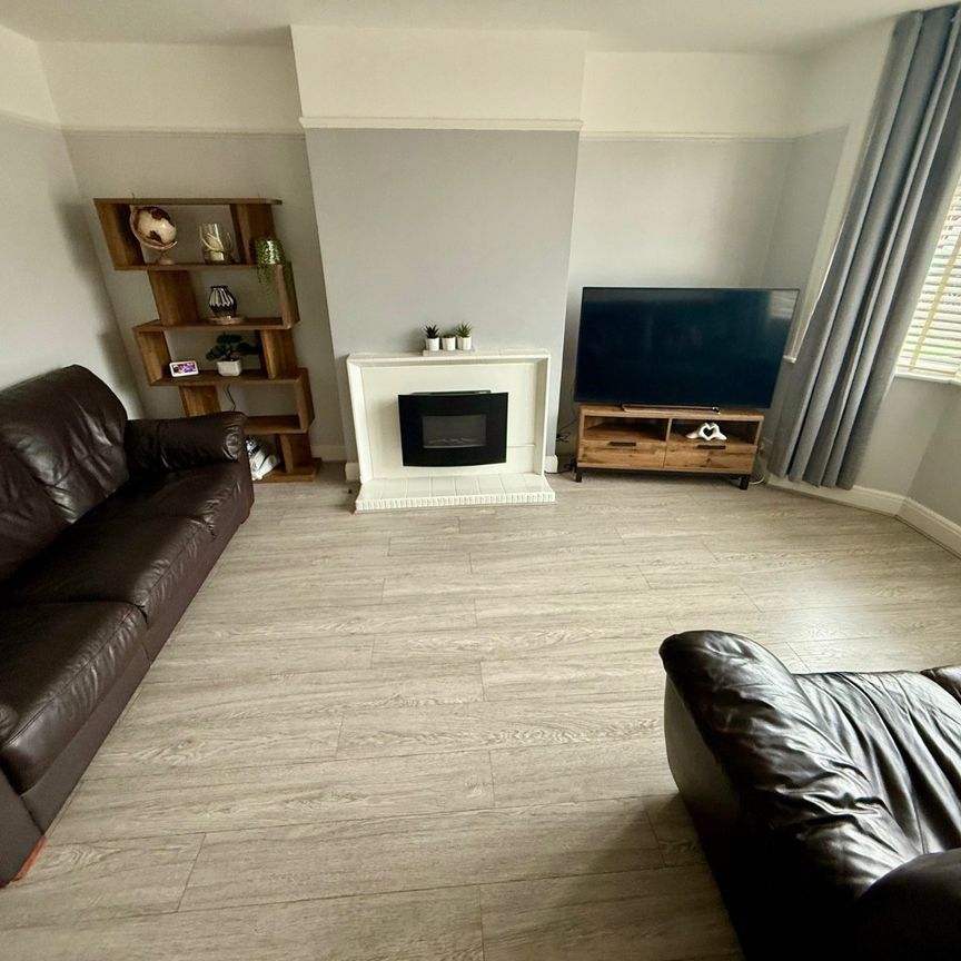 3 bedroom semi-detached house to rent - Photo 1