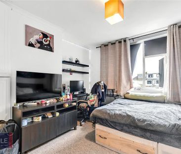 4 bedroom terraced house to rent - Photo 3