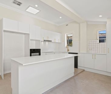 Beautifully Renovated 3 Bedroom Home in Prime Camden Park - Photo 4