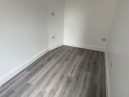 5 Bed Terraced House, Lakehall Road, CR7 - Photo 5