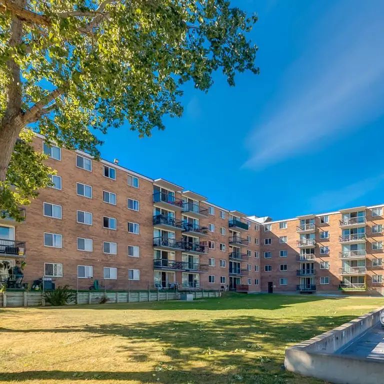 - 2 Bedroom at Elkwater Apartments - Photo 1