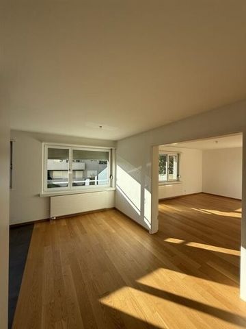 Appartement calme de 3,5 pièces dans un emplacement de choix : la vie urbaine rencontre l’idylle naturelle - Foto 5