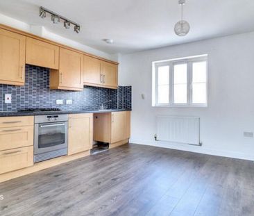 2 bedroom maisonette to rent - Photo 3