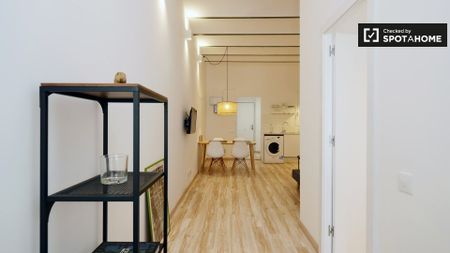 barcelona, Catalonia 08018 - Photo 3