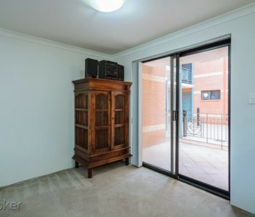 2/23 Wellington Street, East Perth - Photo 6