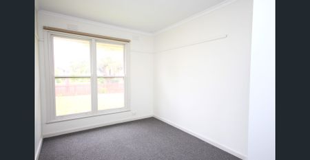 Freshly updated home. - Photo 2