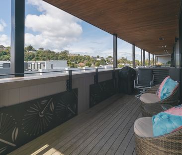 Modern 3-Bedroom Apartment with Stunning Views! - Photo 3