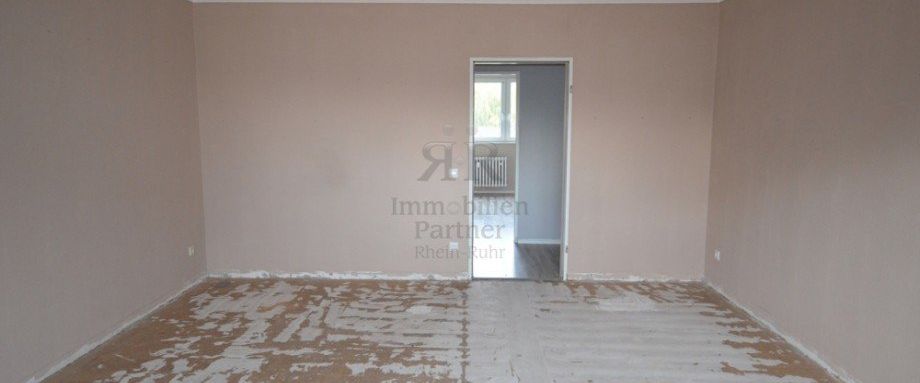 Helle, gut geschnittene Wohnung mit Gartennutzung.WBS erforderlich! - Photo 1