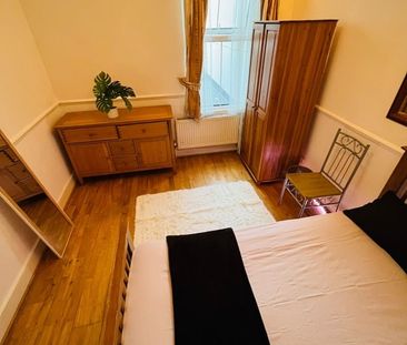 Room in a Shared House, Natal Road, SW16 - Photo 6