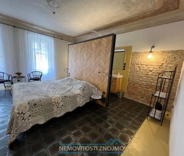 Pronájem zařízeného bytu 2+kk, v samotném srdci města Znojma - Photo 6